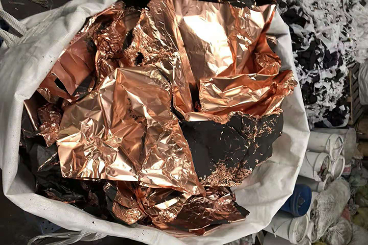 ﮵Ƭ